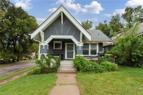 Photo of 4201 Prospect Avenue, Kansas City, MO 64130 (MLS # 2646378)