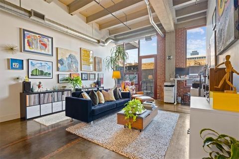1819 Baltimore Street 103 Kansas City MO 64108