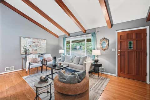 Photo of 8133 W 93rd Street, Overland Park, KS 66212 (MLS # 2635584)