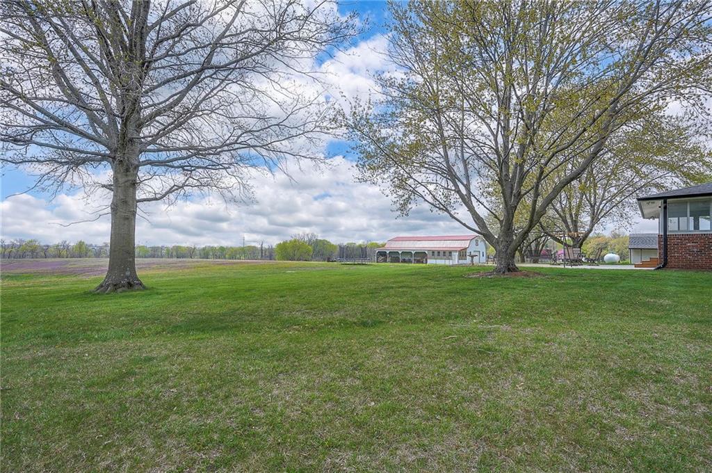 24505 E Blue Mills Road