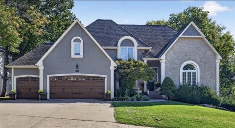 Photo of 5449 NE Northgate Crossing, Lees Summit, MO 64064 (MLS # 2646292)