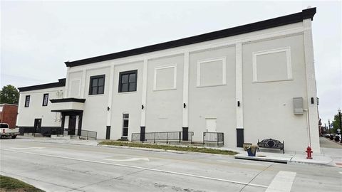 425 6th Street Osawatomie KS 66064