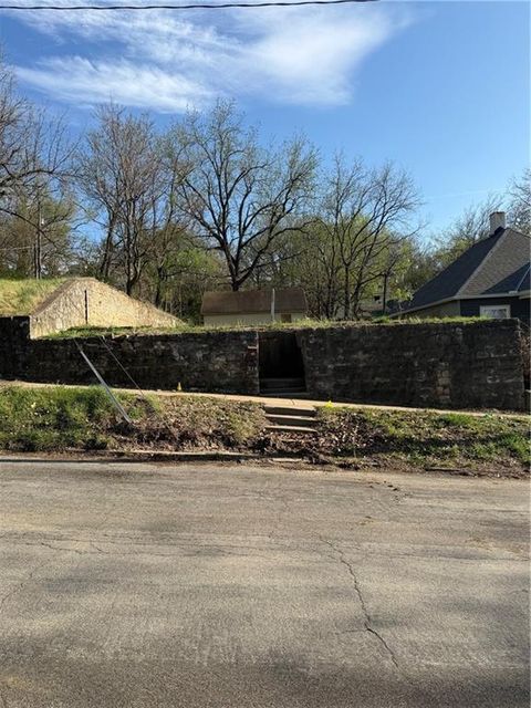MLS: 2600581