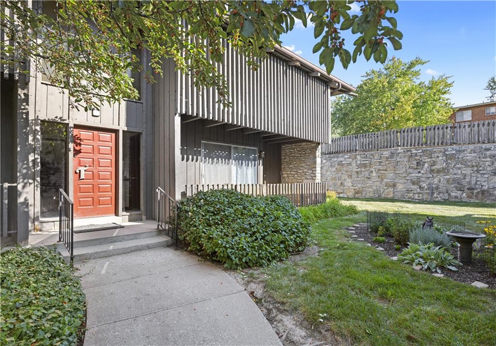 407 W 104th Street A