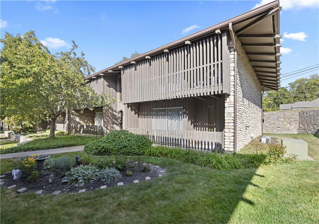 407 W 104th Street A