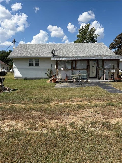 Photo of 107 W Elm Street, Blue Mound, KS 66010 (MLS # 2640813)