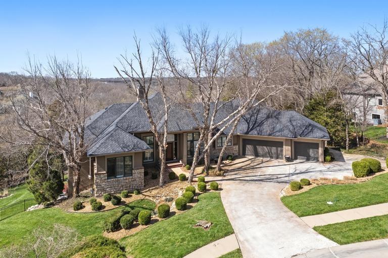 10640 S Glenview Lane