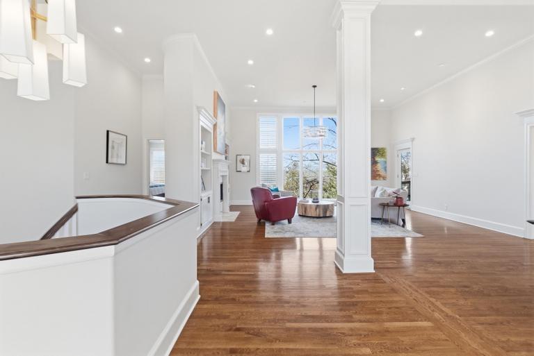 10640 S Glenview Lane