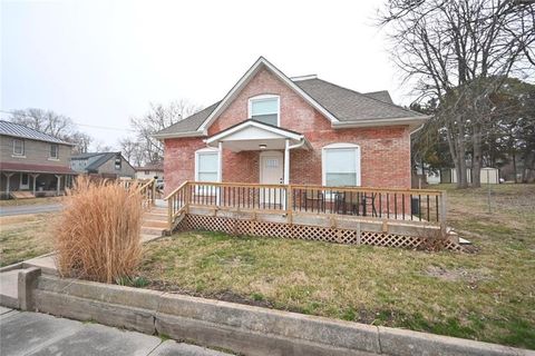 MLS: 2605250