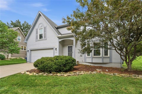 Photo of 1404 Dartmouth Drive, Liberty, MO 64068 (MLS # 2644781)
