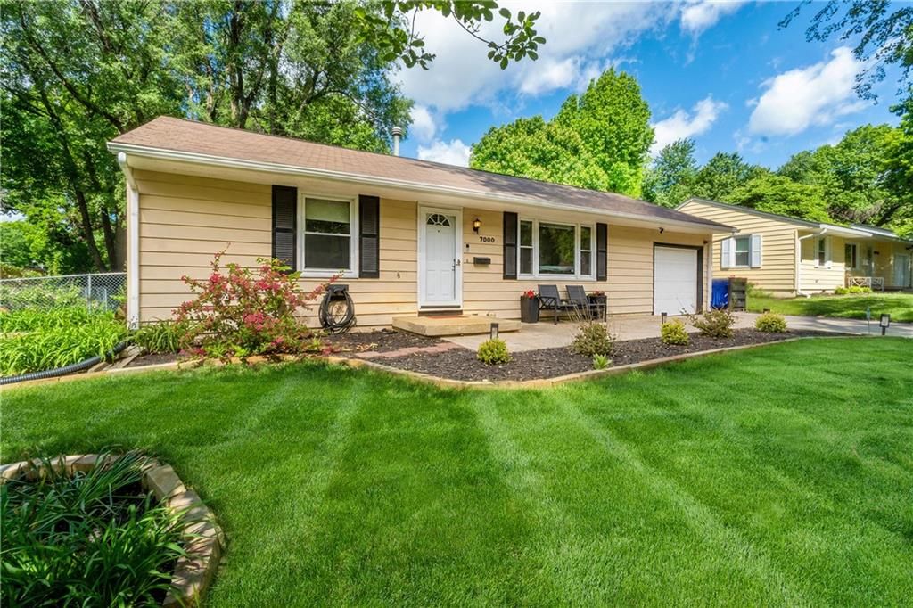 Photo of 7000 Woodson Street, Overland Park, KS 66204 (MLS # 2618710)