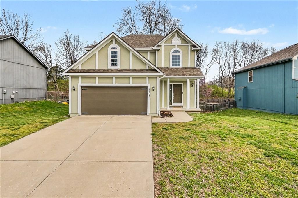 Photo of 1808 NW 79th Terrace, Kansas City, MO 64151 (MLS # 2618674)