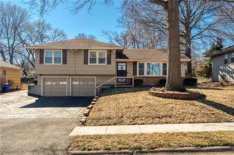 8409 E 85th Street, Raytown, MO 64138 - #: 2604486