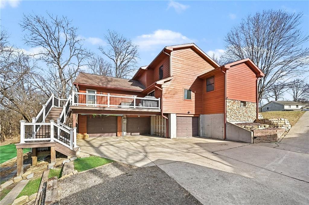 3004 Lakeview Terrace