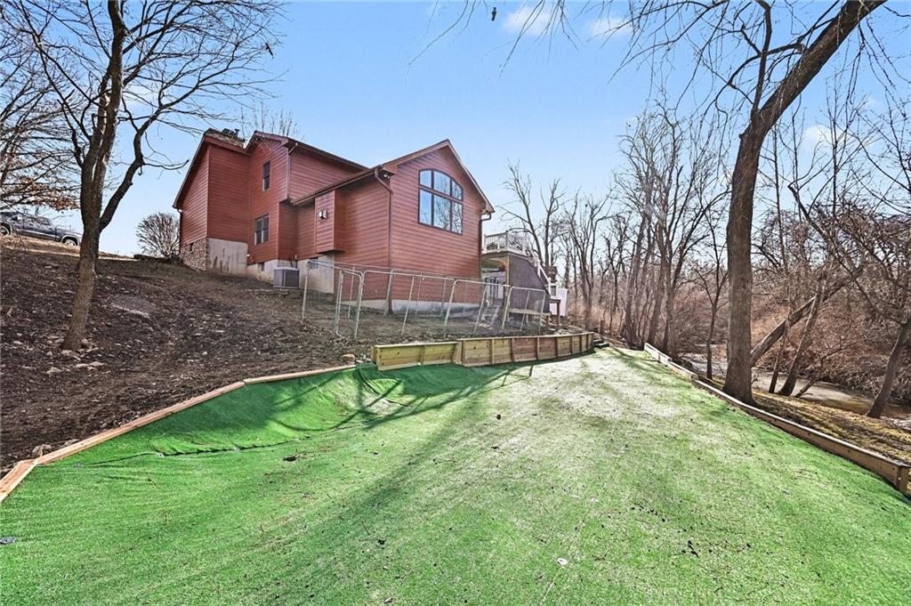 3004 Lakeview Terrace