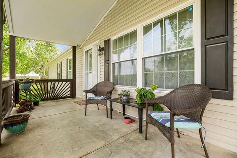 415 E Hulett Street Edgerton KS 66021