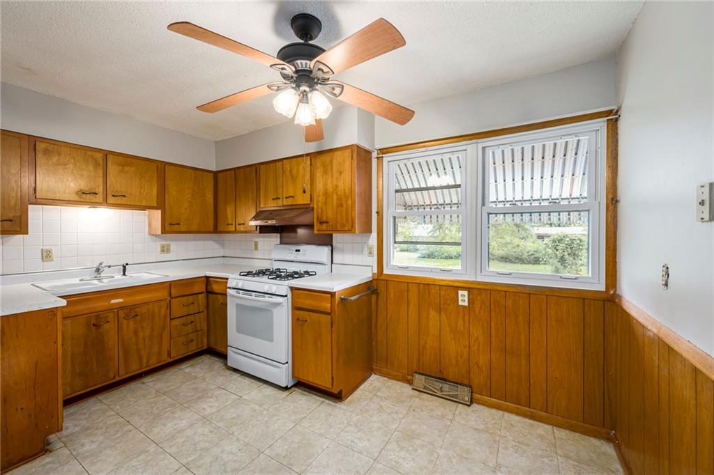 307 S County Line Road