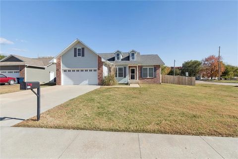 Photo of 1900 Eisenhower Court, Independence, KS 67301 (MLS # 2586646)