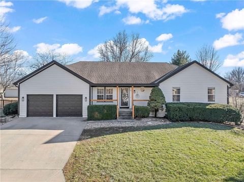 1111 S Doyle Street, Louisburg, KS 66053 - MLS#: 2593204