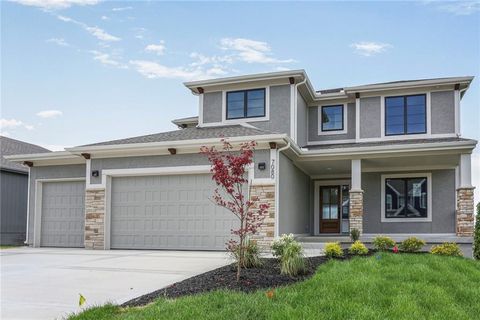 7080 NW Forest Lakes Drive, Parkville, MO 64152 - #: 2544178