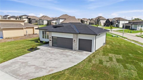 Photo of 9001 N Clarion Avenue, Kansas City, MO 64153 (MLS # 2642621)