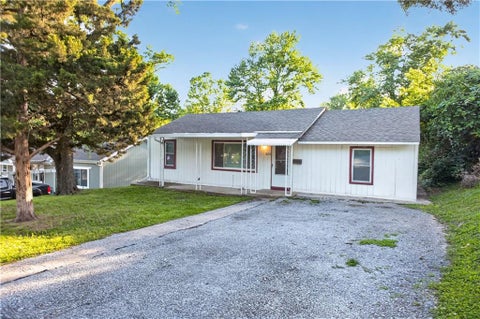 Photo of 1650 N 44th Street, Kansas City, KS 66102 (MLS # 2621593)