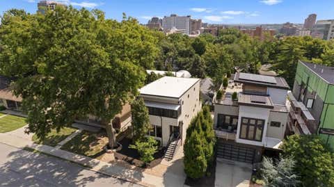 Photo of 4727 Mercier Street, Kansas City, MO 64112 (MLS # 2636456)