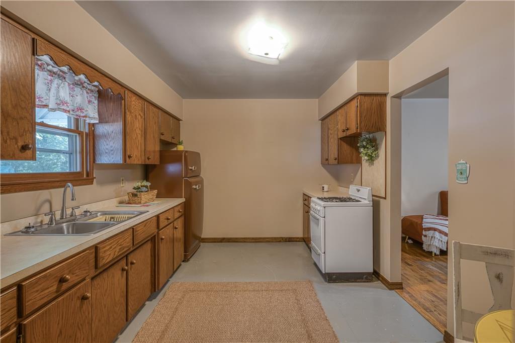 1122 & 1124 W 2nd Street