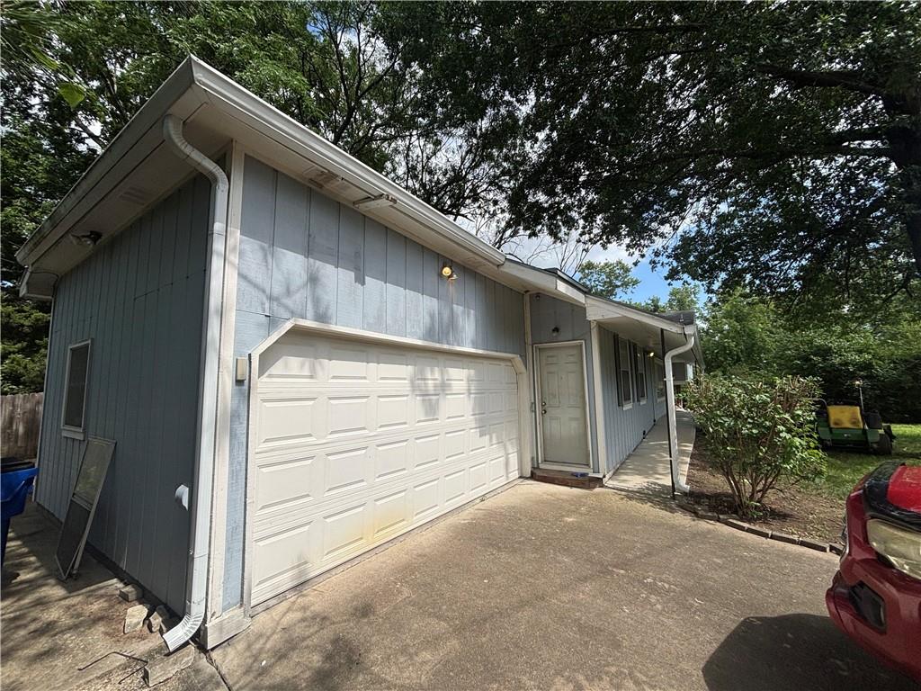 3216 W 22nd Court