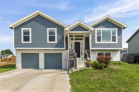 Photo of 1904 Hawk View N/A, Harrisonville, MO 64701 (MLS # 2644538)