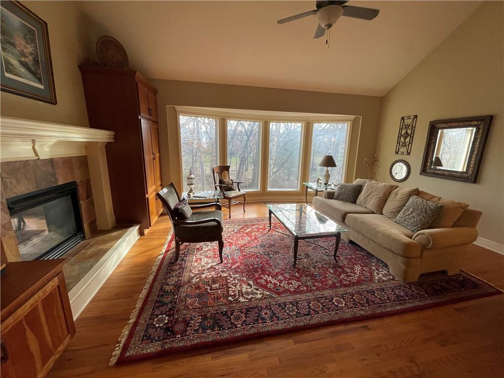 4725 MEADOW VIEW Drive