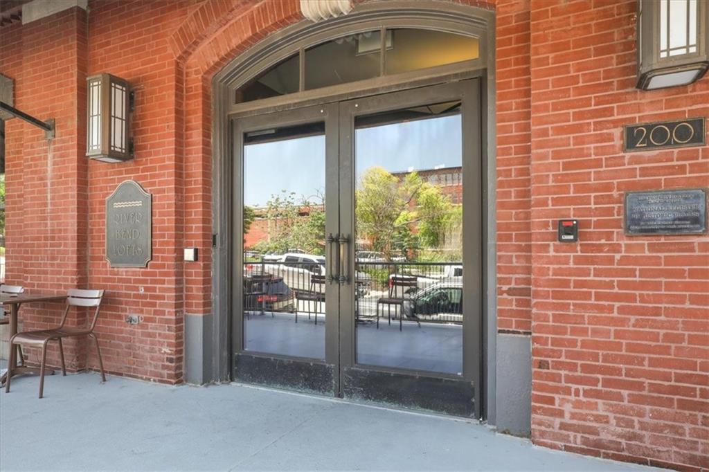 200 MAIN Street 510