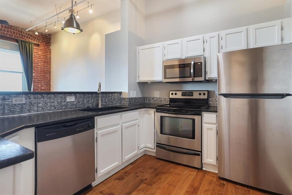 200 MAIN Street 510