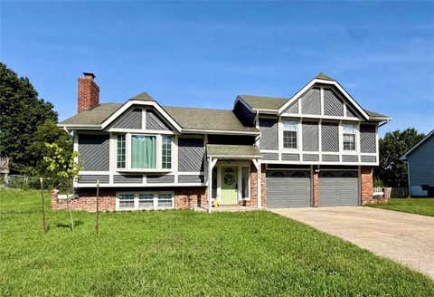 Photo of 7111 Michael Lane, Pleasant Valley, MO 64068 (MLS # 2637277)