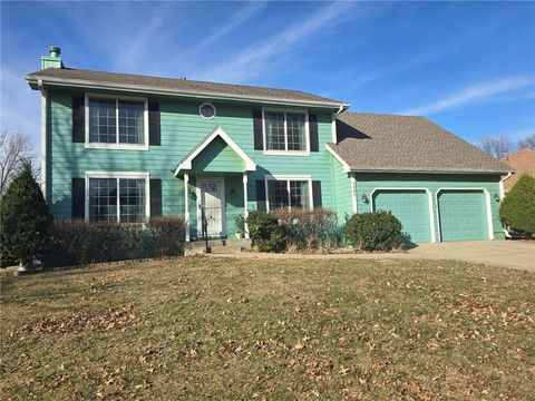 2805 NW Westbrooke Circle Blue Springs MO 64015