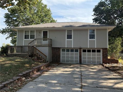 501 SE Claremont Street Lee's Summit MO 64063