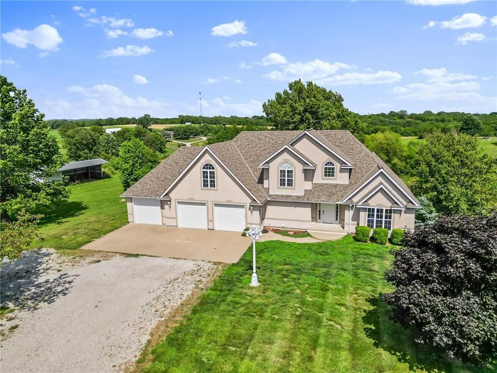 Photo of 8747 Southpoint Drive, Richmond, MO 64085 (MLS # 2618578)