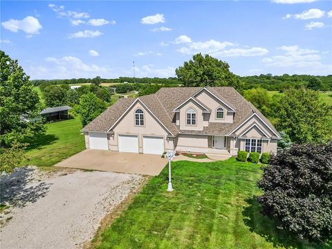 Photo of 8747 Southpoint Drive, Richmond, MO 64085 (MLS # 2618578)