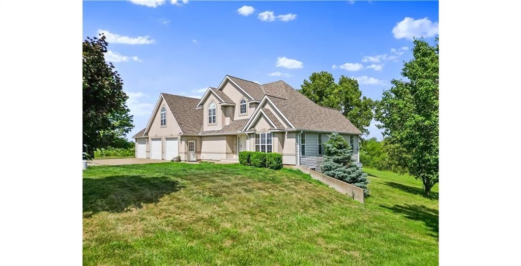 Photo of 8747 Southpoint Drive, Richmond, MO 64085 (MLS # 2618578)