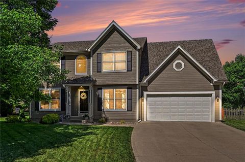 Photo of 7523 N Skiles Court, Kansas City, MO 64158 (MLS # 2620478)