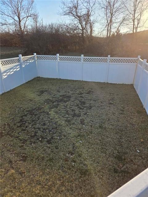 Tiny photo for 2428 Little Blue Court, Liberty, MO 64068 (MLS # 2604985)