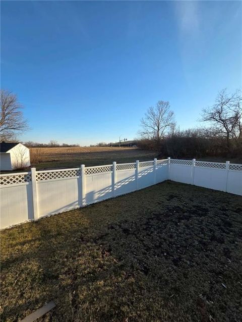 Tiny photo for 2428 Little Blue Court, Liberty, MO 64068 (MLS # 2604985)