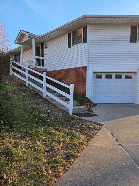 Tiny photo for 2428 Little Blue Court, Liberty, MO 64068 (MLS # 2604985)