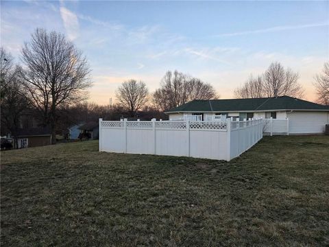 Tiny photo for 2428 Little Blue Court, Liberty, MO 64068 (MLS # 2604985)