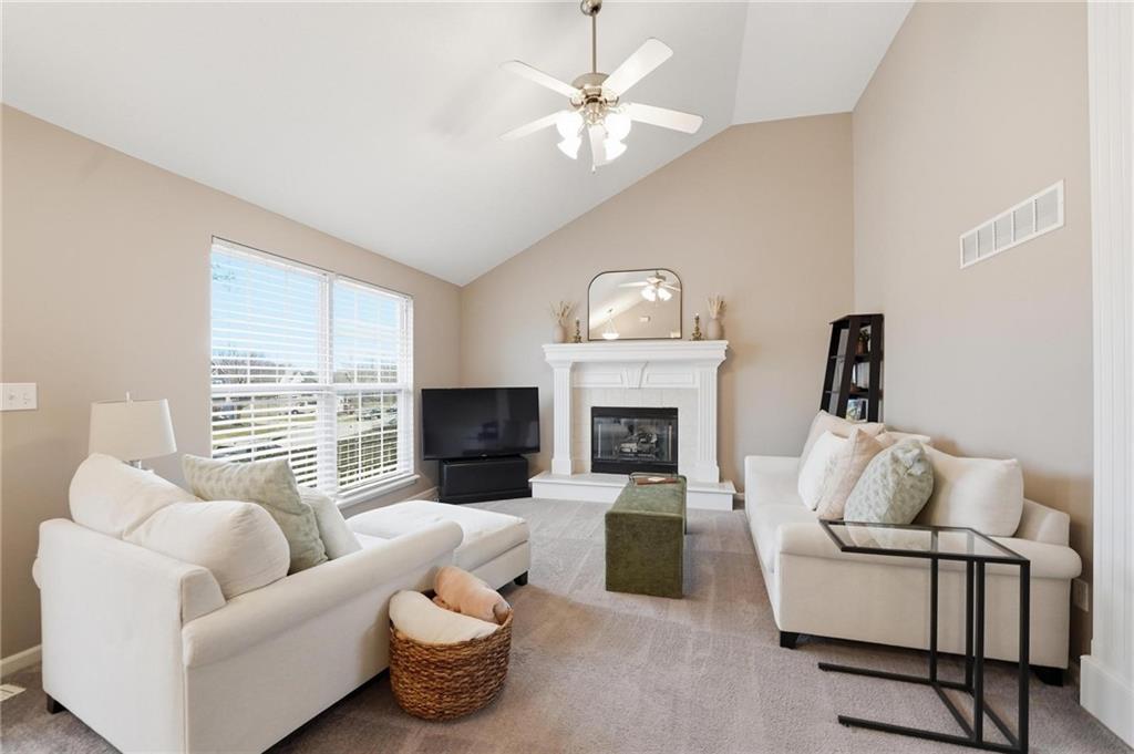 10312 N Cypress Avenue