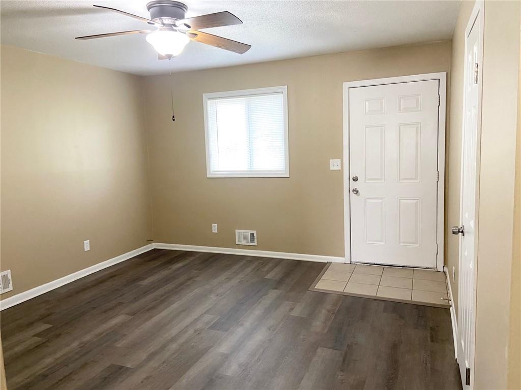 2004/2006 S Hawthorne Avenue