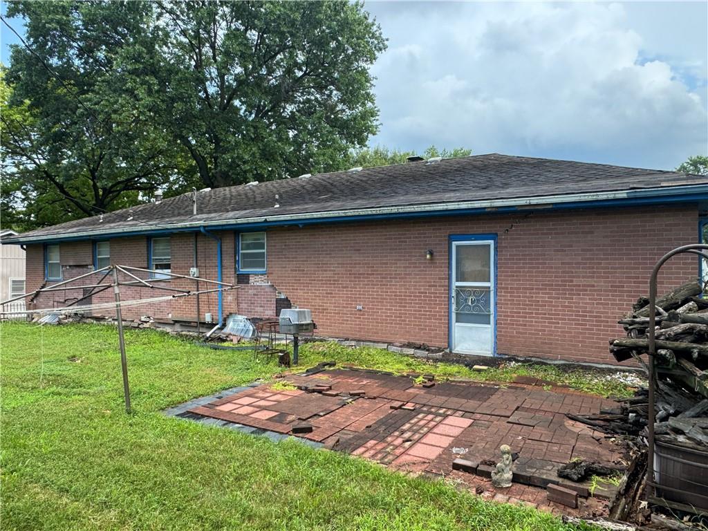 102 NW Redwing Drive