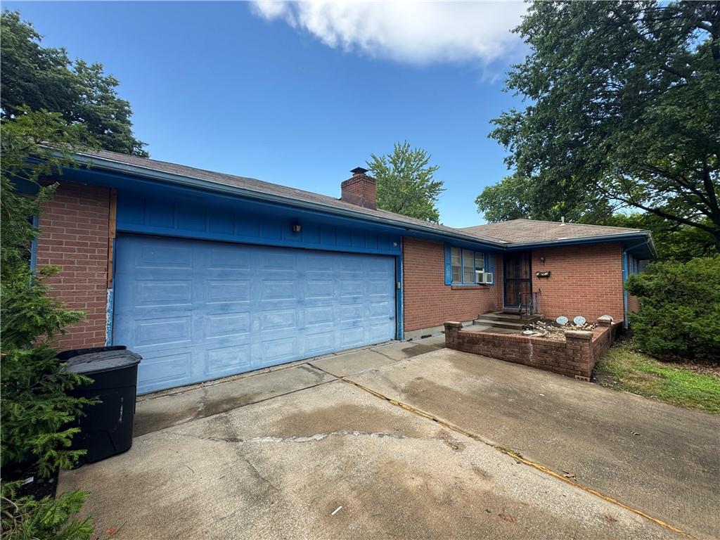 102 NW Redwing Drive