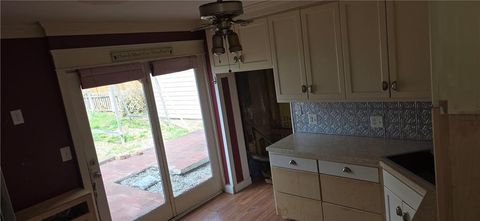 Tiny photo for 306 E Franklin Street, Liberty, MO 64068 (MLS # 2610248)