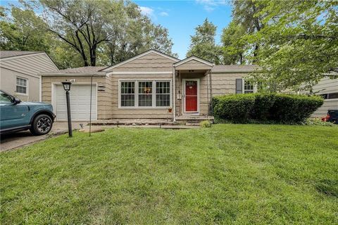 312 E Sweeney Boulevard, Kansas City, MO 64114 - #: 2565168